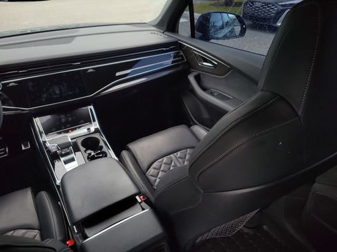 Used 2023 Audi SQ7 Premium Plus AWD/4WD image 10