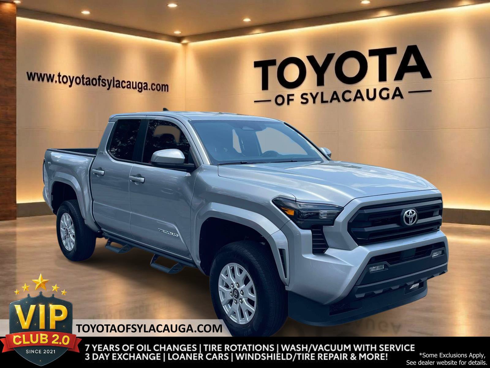 Used 2025 Toyota Tacoma SR5 AWD/4WD image 1