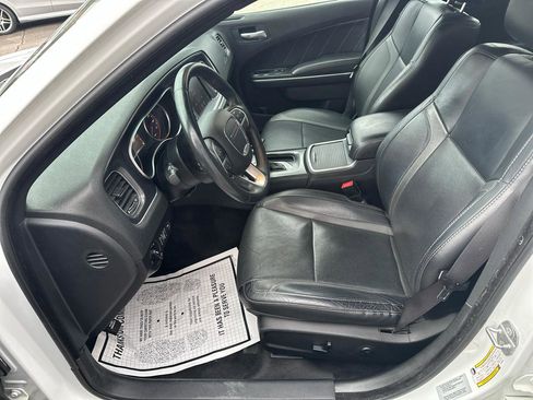 Used 2015 Dodge Charger SXT w/ AWD Plus Group image 9