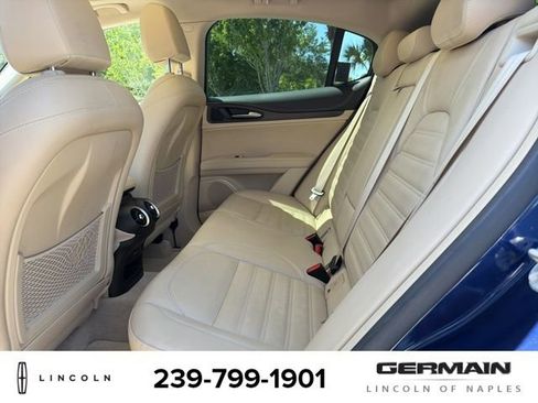 Used 2020 Alfa Romeo Stelvio Ti Lusso AWD/4WD image 13