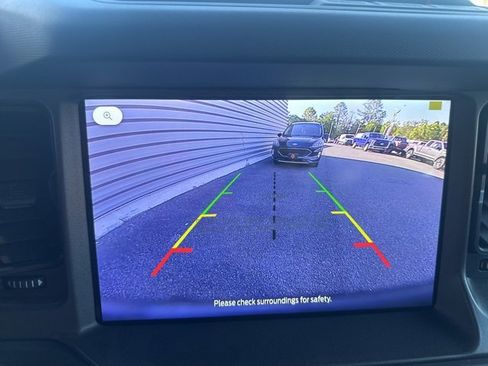 New 2025 Ford Bronco Base image 21