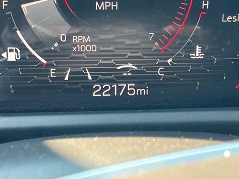 Used 2025 GMC Acadia Elevation image 23