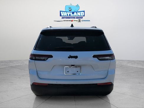 New 2025 Jeep Grand Cherokee L Altitude image 7