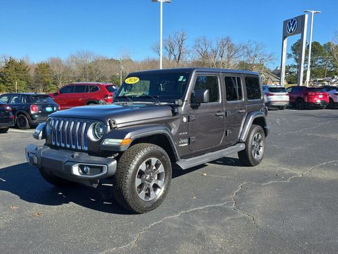 Used 2020 Jeep Wrangler Unlimited Sahara image 3
