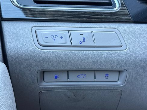 Used 2016 Hyundai Sonata Limited FWD image 39