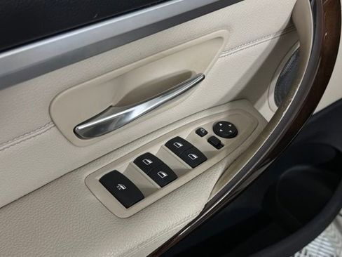 Used 2017 BMW 430i Convertible RWD image 32