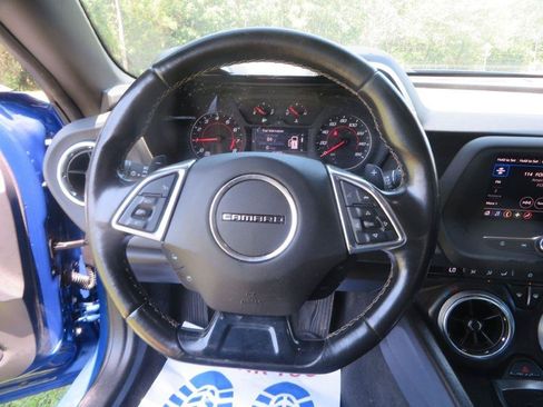 Used 2022 Chevrolet Camaro LT RWD image 13