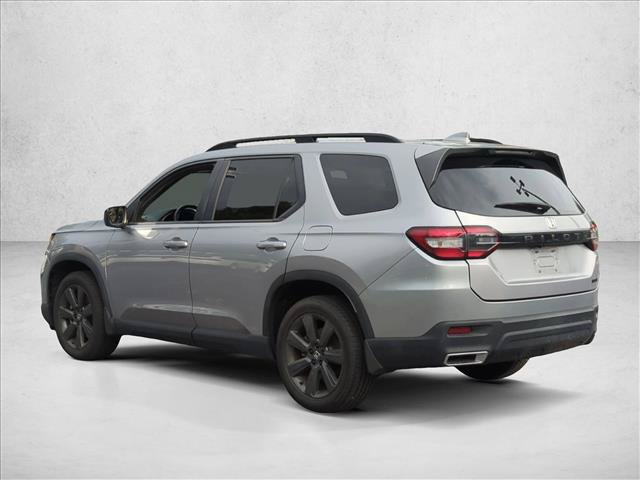 Used 2024 Honda Pilot Sport image 7