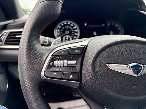 Used 2023 Genesis G70 2.0T w/ Sport Prestige Package RWD image 21