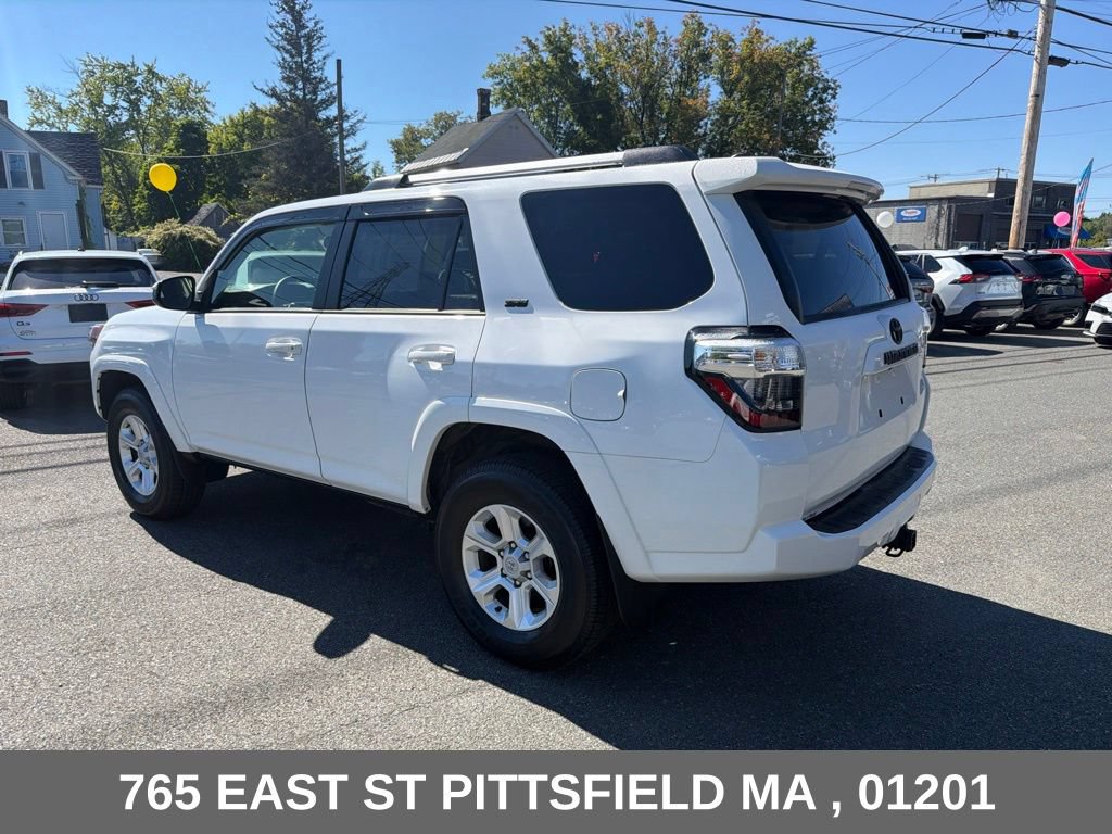 Used 2024 Toyota 4Runner SR5 AWD/4WD image 5