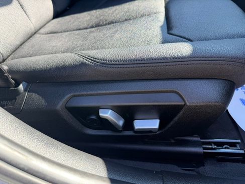 Used 2017 BMW 320i xDrive Sedan image 31