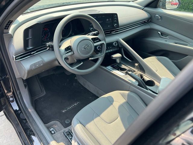 Used 2023 Hyundai Elantra SEL FWD image 10