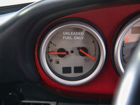 Used 1989 Porsche 911 Carrera RWD image 32