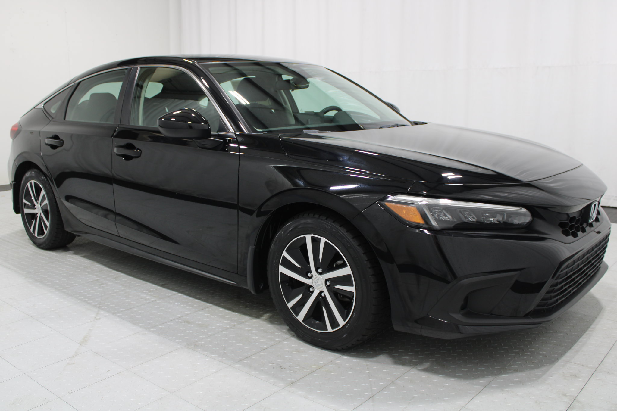Used 2023 Honda Civic LX image 4