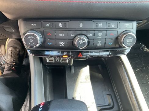 Used 2024 Dodge Durango R/T AWD/4WD image 10