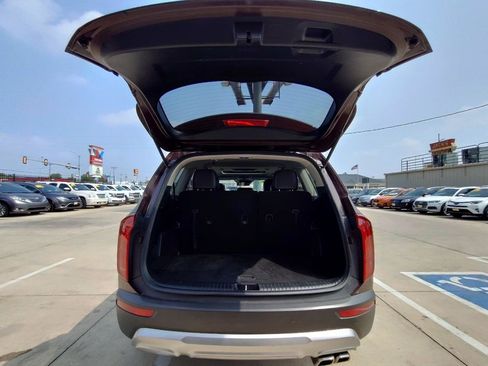 Used 2020 Kia Telluride S w/ S 8 Passenger Seating Package FWD image 49