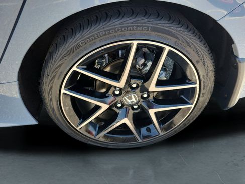Certified 2024 Honda Civic Sport Touring image 9