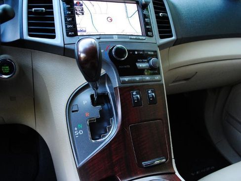 Used 2009 Toyota Venza image 32