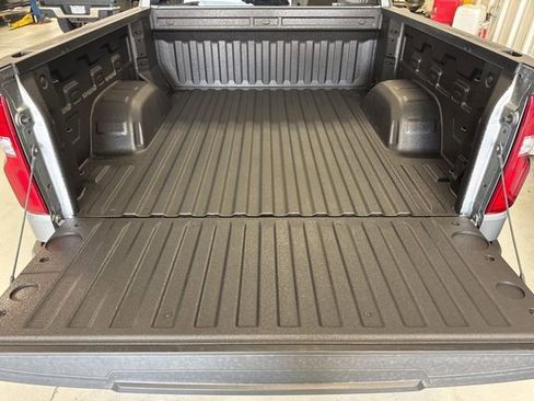 Used 2025 Chevrolet Silverado 1500 LTZ AWD/4WD image 9