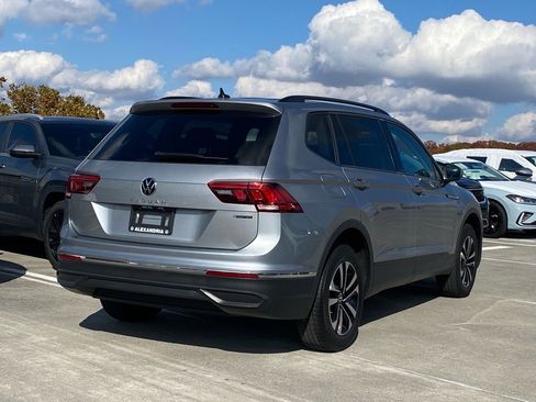 Used 2023 Volkswagen Tiguan S image 3