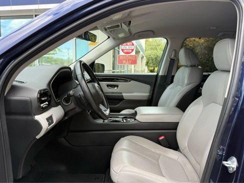 Used 2023 Honda Pilot EX-L image 3