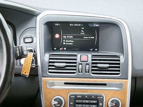 Used 2017 Volvo XC60 T5 Inscription w/ Preferred Option Package image 27