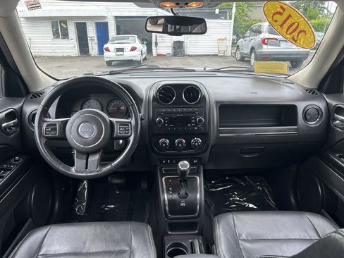 Used 2015 Jeep Patriot High Altitude AWD/4WD image 12