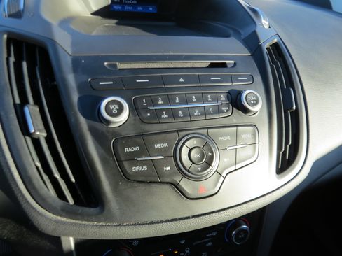 Used 2017 Ford Escape SE w/ SE Cold Weather Package image 18