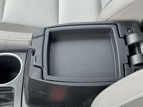 Used 2019 Toyota Corolla LE w/ Carpet Mat Package (TMS) FWD image 38