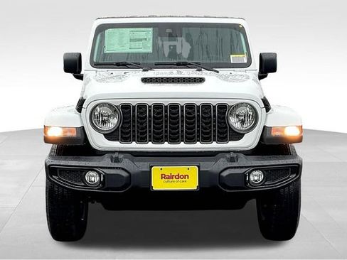 New 2025 Jeep Gladiator Sport AWD/4WD image 12