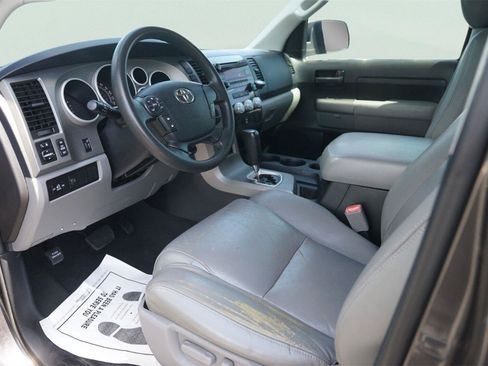Used 2013 Toyota Tundra 2WD Double Cab w/ SR5 Pkg image 8