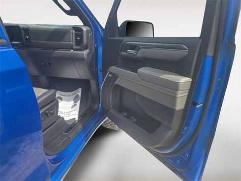 Used 2024 Chevrolet Silverado 1500 ZR2 image 11