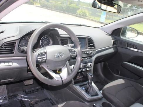 Used 2020 Hyundai Elantra SEL w/ Cargo Package (C1) FWD image 12