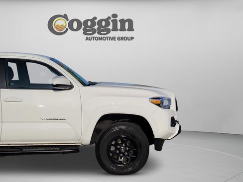 Used 2022 Toyota Tacoma SR5 image 6