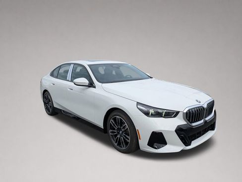 New 2026 BMW 530i xDrive w/ M Sport Package AWD/4WD image 1