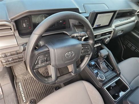 Used 2024 Toyota Tacoma 4x4 Double Cab image 10