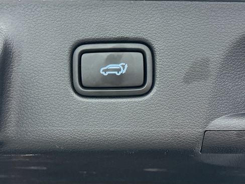 Used 2025 Hyundai Palisade SEL image 32