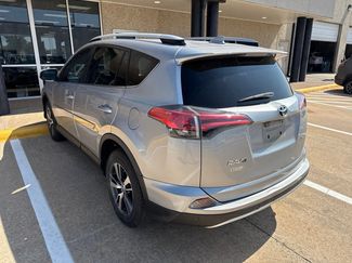 Used 2016 Toyota RAV4 XLE w/ Convenience Package FWD video 3