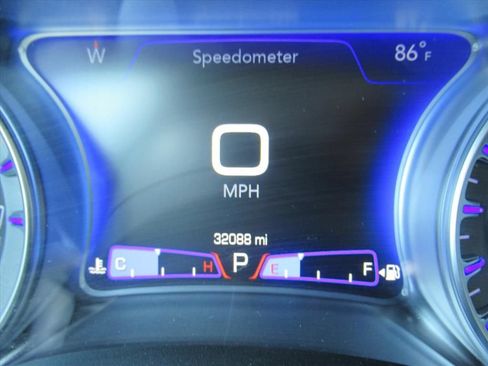Certified 2023 Chrysler 300 Touring L w/ Popular Equipment Group RWD image 28