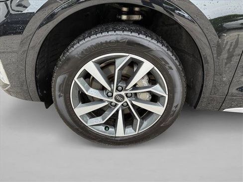 Used 2023 Audi Q5 2.0T Premium Plus w/ Premium Plus Package AWD/4WD image 9