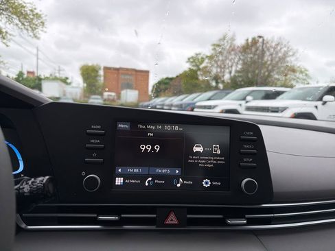 New 2026 Hyundai Elantra SE FWD image 19