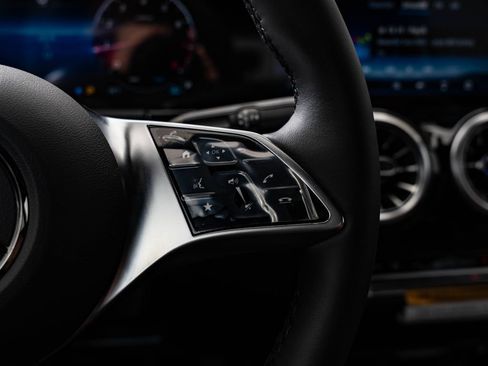 New 2026 Mercedes-Benz GLA 250 4MATIC image 28