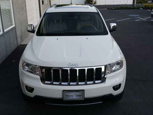 Used 2012 Jeep Grand Cherokee Overland image 5
