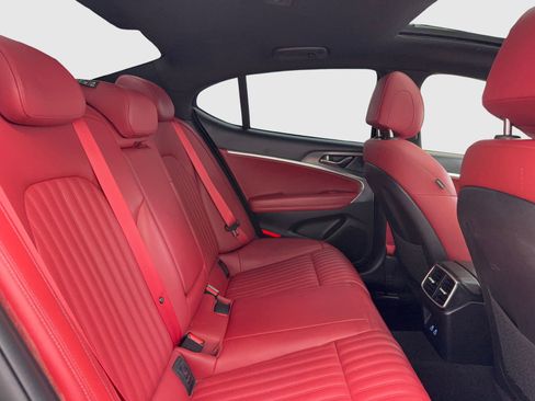 Used 2025 Genesis G70 2.5T w/ Sport Prestige Package image 47