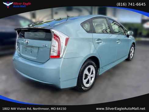 Used 2014 Toyota Prius Two FWD image 3