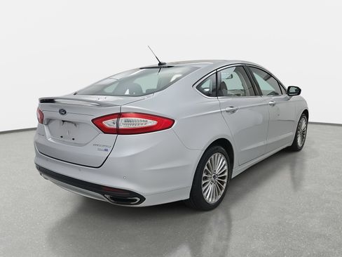 Used 2016 Ford Fusion Titanium image 3