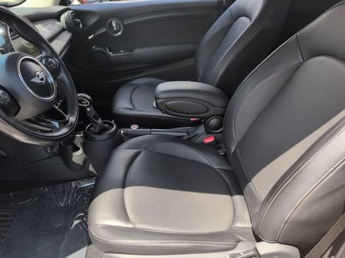 Used 2018 MINI Cooper 2-Door Hardtop FWD image 11