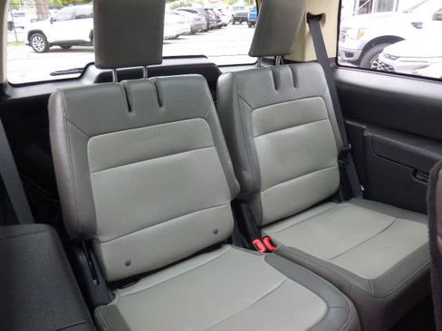 Used 2018 Ford Flex SEL w/ Equipment Group 202A FWD image 17