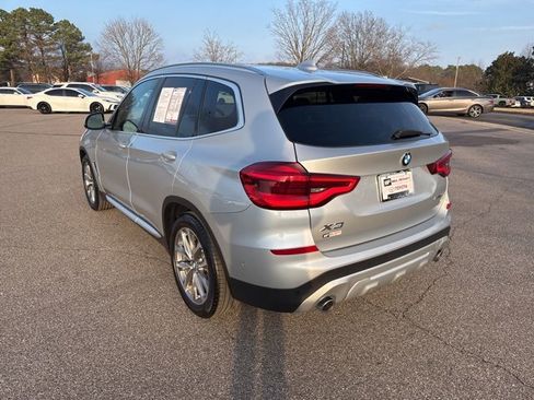 Used 2019 BMW X3 sDrive30i w/ Premium Package image 3