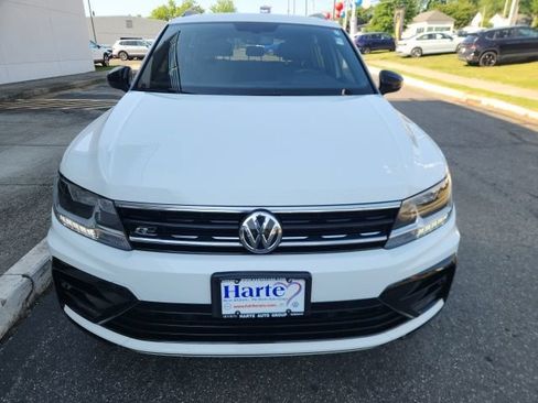 Used 2020 Volkswagen Tiguan SE R-Line AWD/4WD image 3